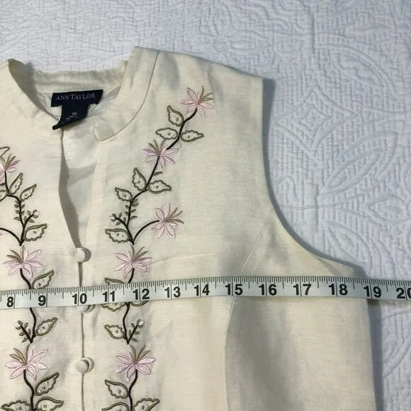 Ann Taylor Embroidered Floral Linen Silk Sleeveless Blouse Size 10 Womens - Picture 7 of 7